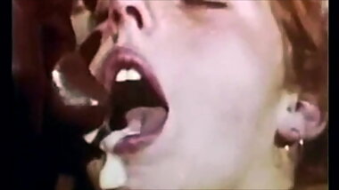 King Paul - Kiss, Squirt, Play