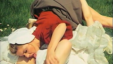 Hairy Pussy Lesbians Munching Fields