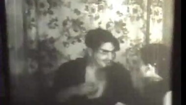 Vintage swingers in a bath