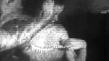 Beautiful Woman Undresses to get Naked (1950s Vintage)