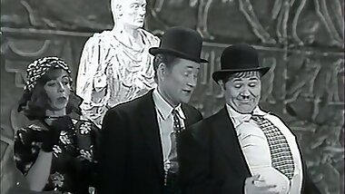 Playmate 03 - Laurel & Hardy