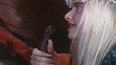 Moana Pozzi and Ilona Staller - Hardcore scene from Mundial Sex