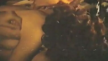 La basura esta en el atico 1979 (Threesome erotic scene) MFM