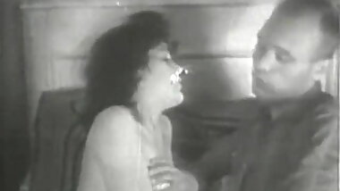 Husband on His Wakeup Wife Fucking Routine (1940s Vintage)