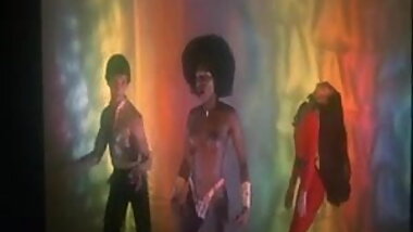 Joan Collins, Pamela Salem, others - The Bitch