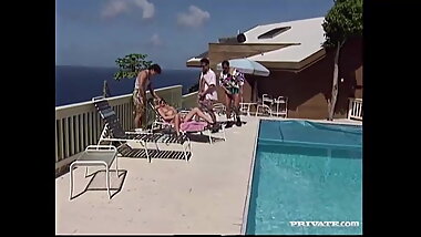 Three studs for Sidonie