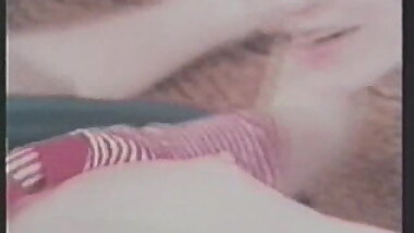 Hot 3som with dildo and bottle fucking the cunt.