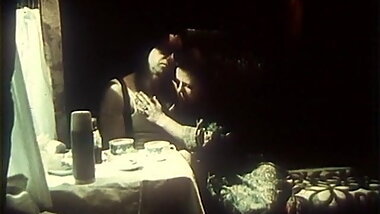 SV. Spalnyy vagon (1989) 005 Svetlana Kryuchkova