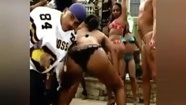 BigBooty Grl 4rm TipDrill..name?