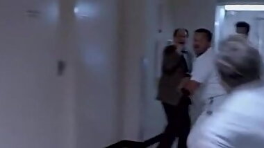 Linda hamilton Her Bra Size 34 C Cup