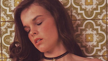 100 smoking hot vintage women