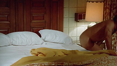 Fugitive Girls (1974) softcore